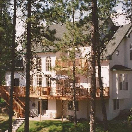 River Cove Elegant Waterfront Bed & Breakfast Post Falls Bagian luar foto