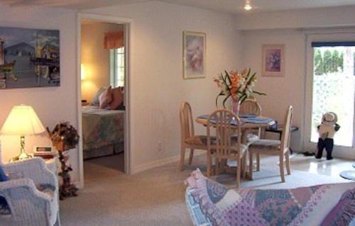 River Cove Elegant Waterfront Bed & Breakfast Post Falls Bagian luar foto